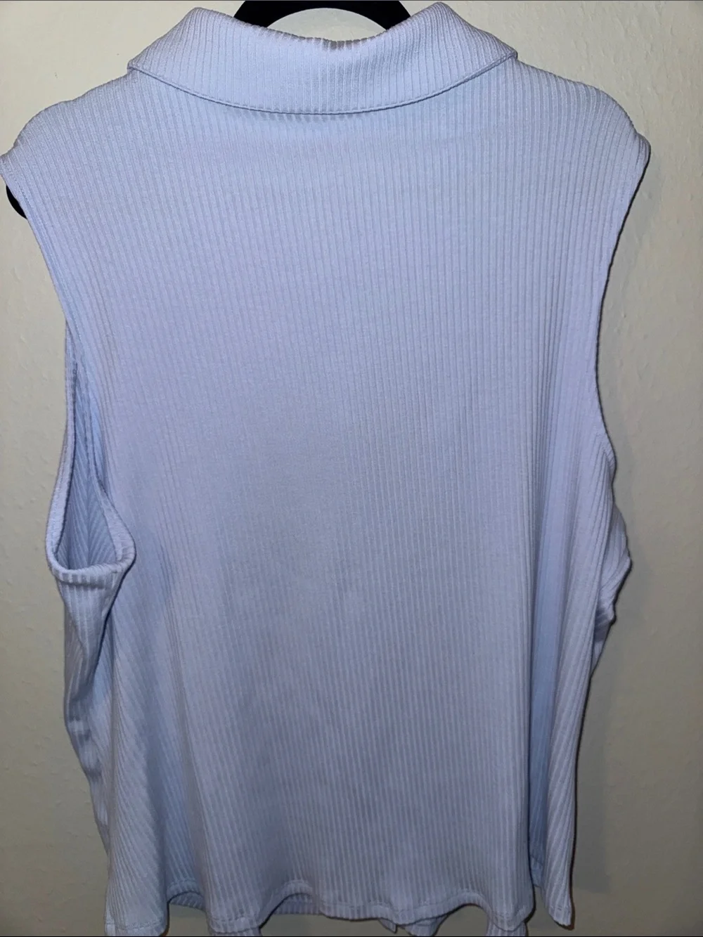 a new day Women’s Light Blue Ribbed Sleeveless Button-Up Collared Top - Picture 4 of 4